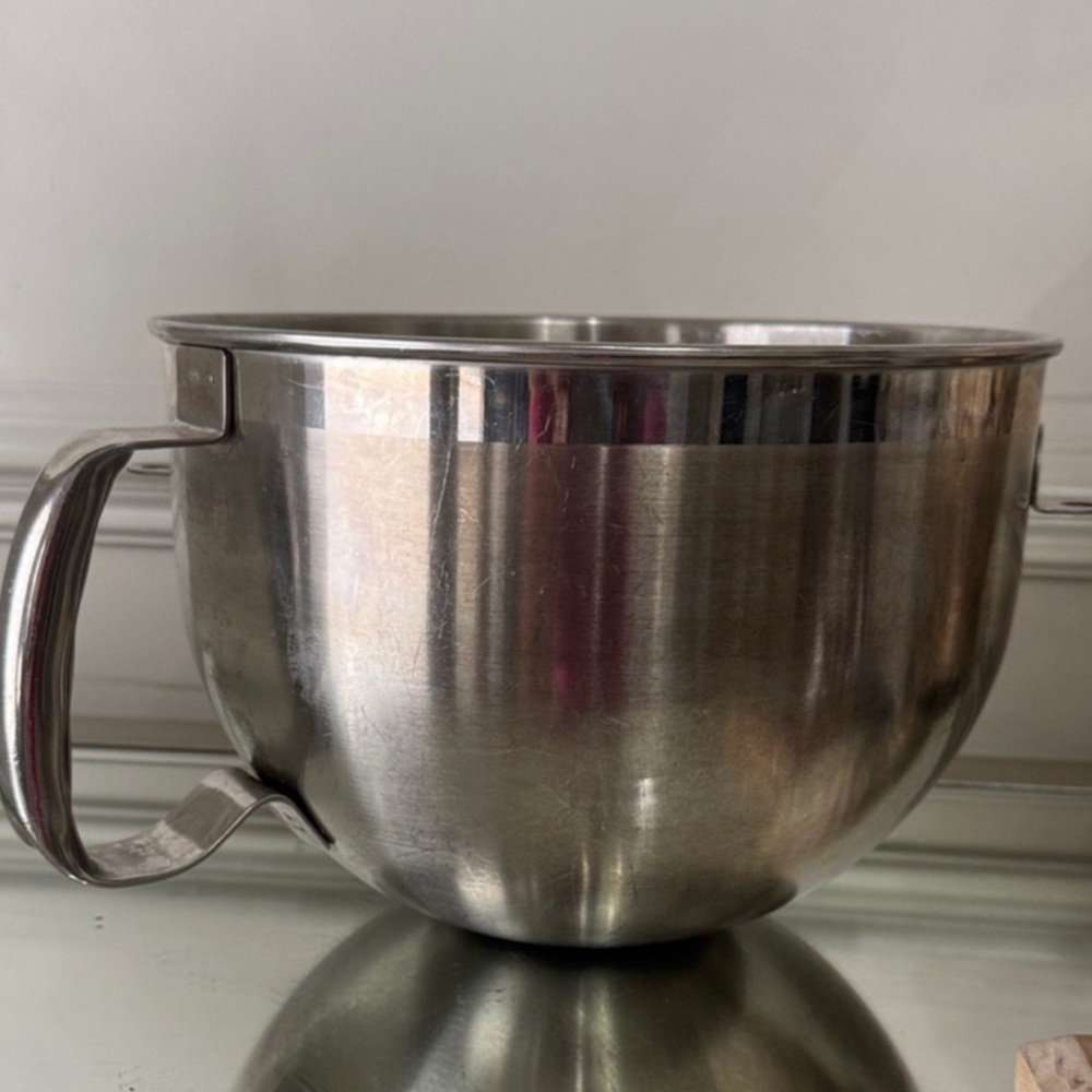 KitchenAid Stainless Steel Mixing Bowl with Handle.  This is a 6 quart bowl.